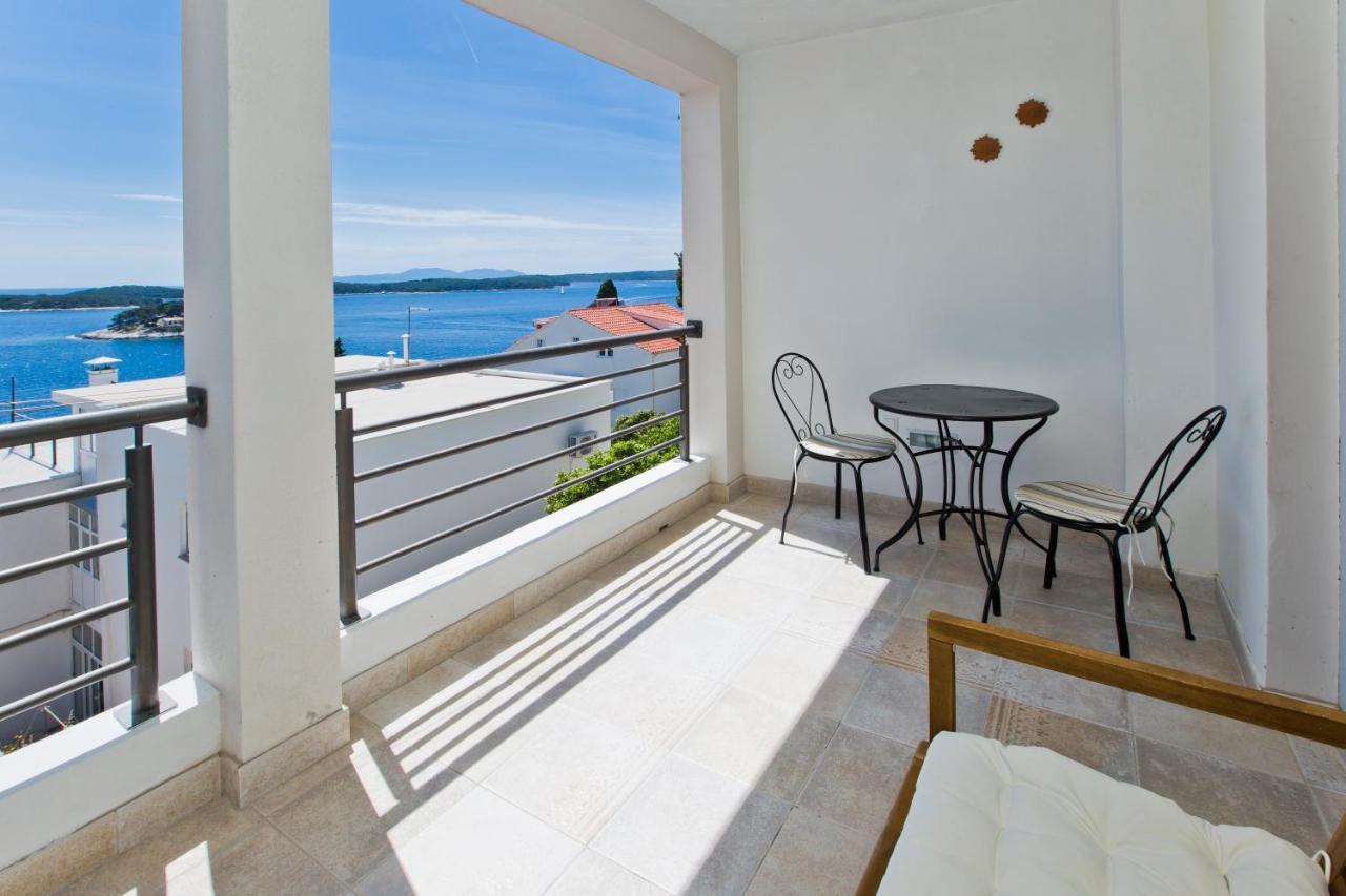 Rino Apartment Hvar Town Luaran gambar