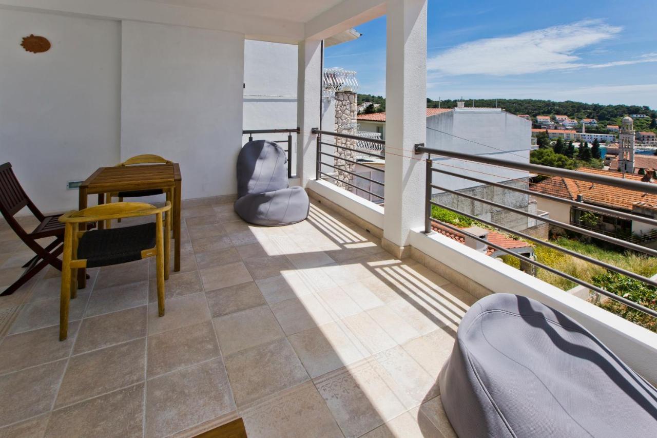 Rino Apartment Hvar Town Luaran gambar